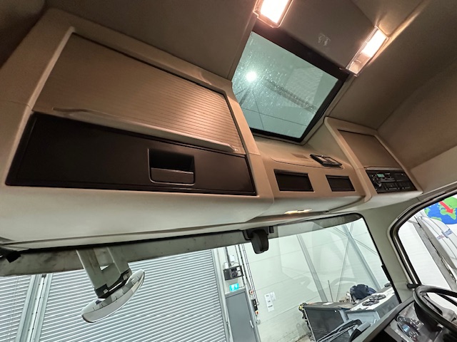 Volvo FH 500 6×2 Midlift Tractor Unit