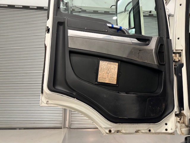 MAN TGS 35.360 8×4 Day Cab Steel Tipper Grab