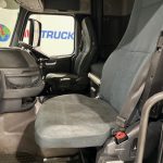 Volvo FH 460 6×2 Sleeper Cab Tractor Unit - thumbnail