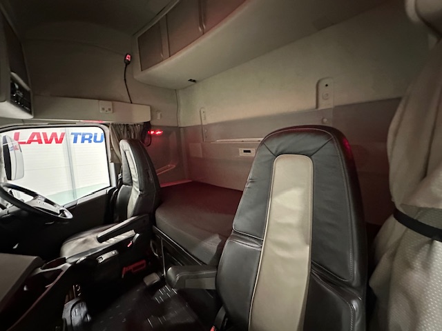 Volvo FH 500 6×2 Midlift Tractor Unit