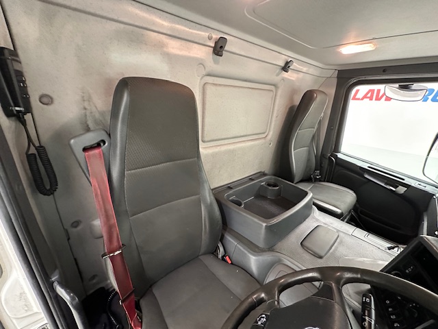 Scania P280 6×2 Rear Lift Day Cab Fridge Box