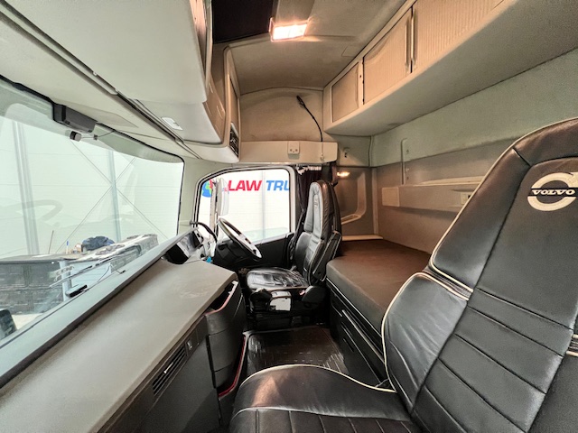 Volvo FH 500 6×2 Midlift Tractor Unit