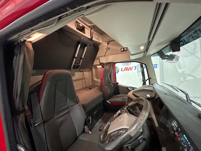 Volvo FH 500 6×2 Sleeper Cab Tractor Unit