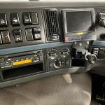 Volvo FM 400 8×4 Steel Tipper Grab Manual - thumbnail