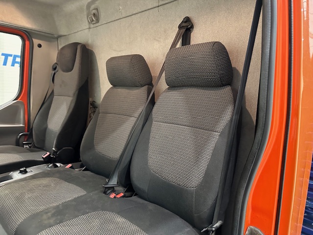 DAF LF 220 Day Cab Dropside Brick Grab