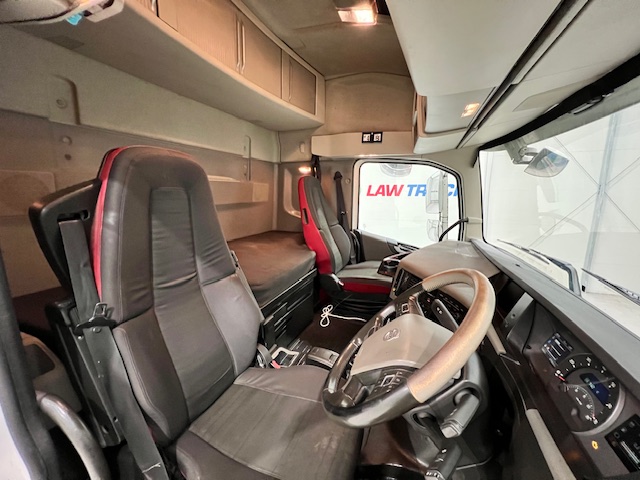 Volvo FH 500 6×2 Midlift Tractor Unit
