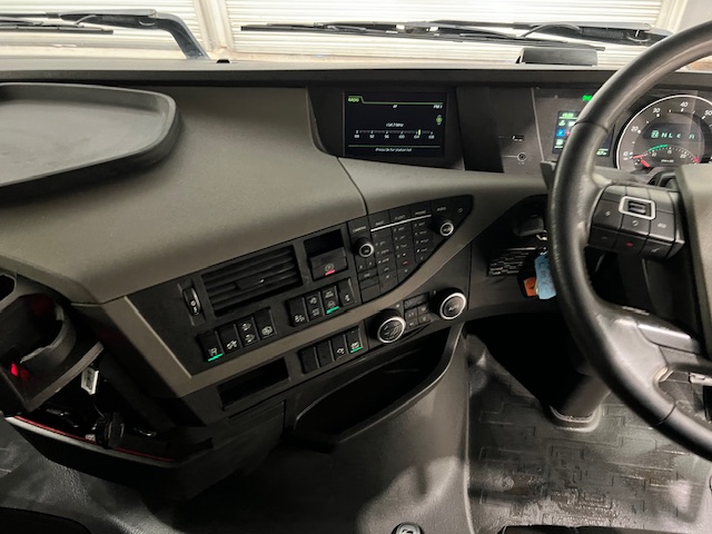 Volvo FH 500 6×2 Midlift Tractor Unit