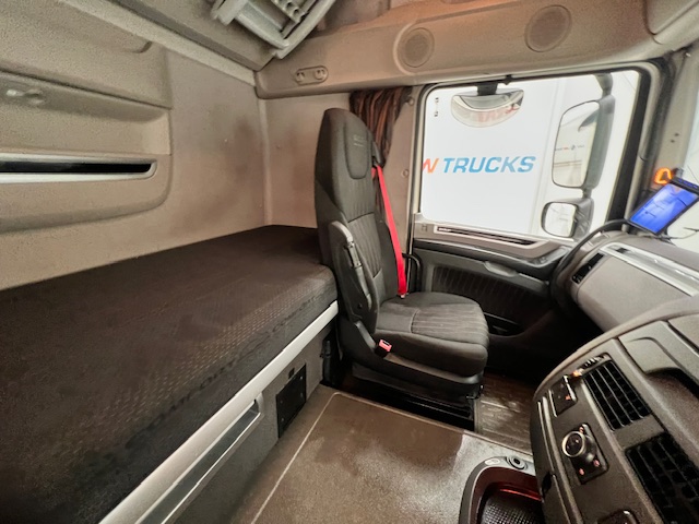 DAF XF 480 6×2 Midlift Tractor Unit
