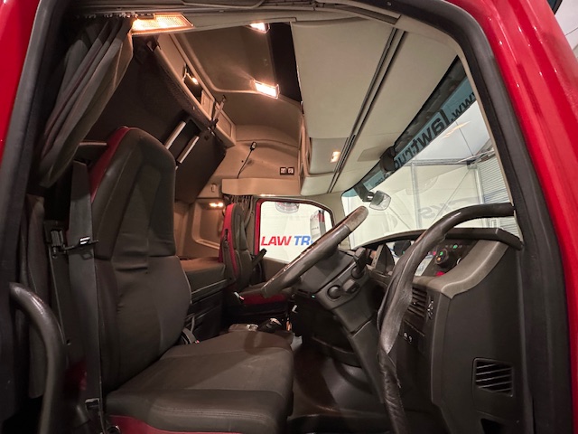 Volvo FH 500 6×2 Sleeper Cab Tractor Unit