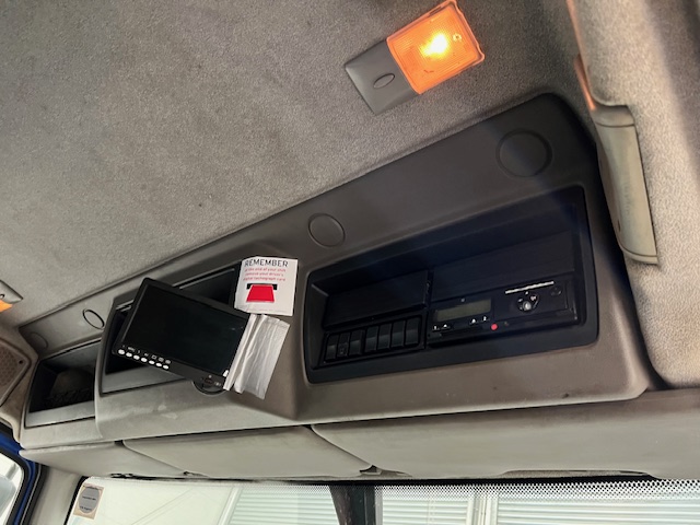 DAF LF55 220 Day Cab Dropside Brick Grab