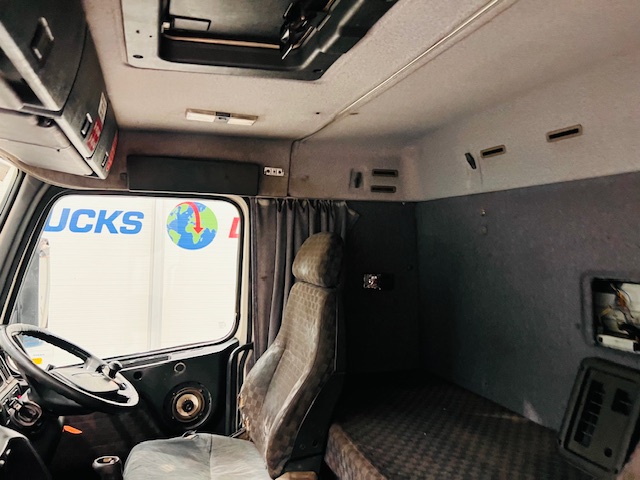 Volvo FH12 420 4×2 Tractor Unit
