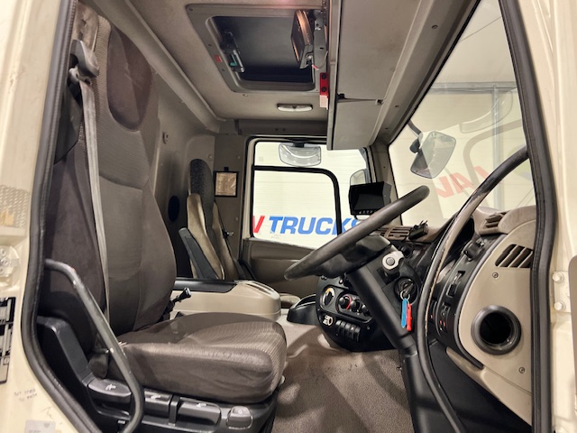DAF CF85 360 8×4 Day Cab Steel Tipper Grab