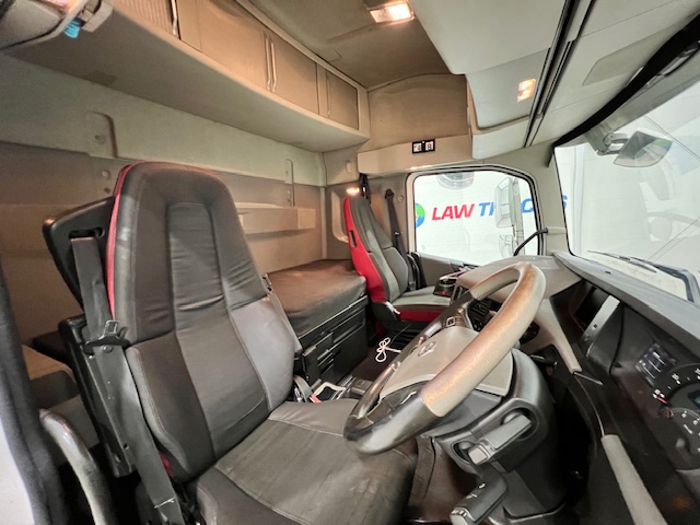 Volvo FH 500 6×2 Midlift Tractor Unit