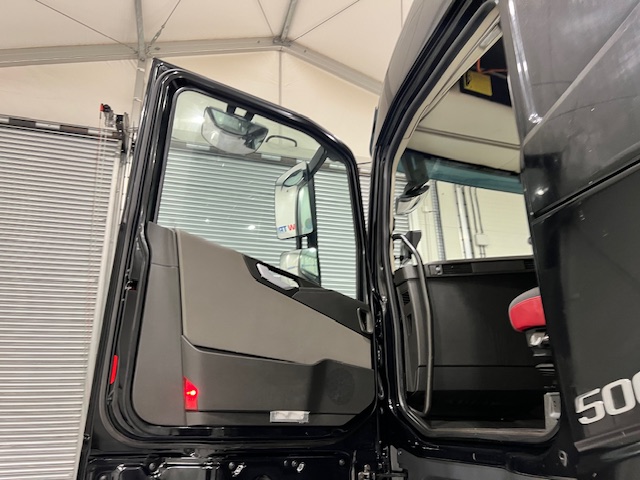 Volvo FH 500 6×2 Midlift Tractor Unit
