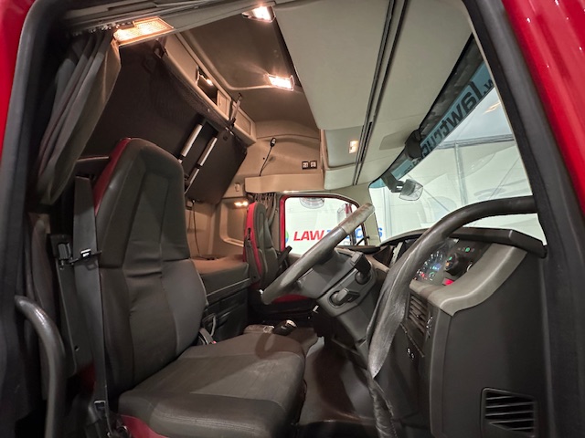 Volvo FH 500 6×2 Sleeper Cab Tractor Unit