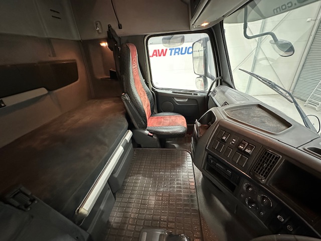 Volvo FH 500 6×2 Midlift Tractor Unit