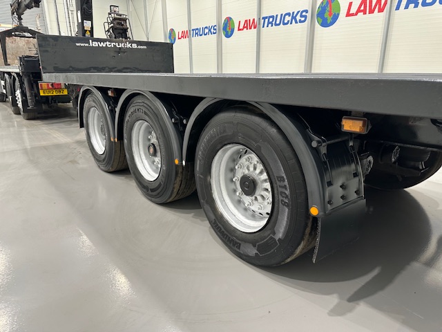 DAF CF85 360 8×2 Flatbed Brick Grab Drawbar