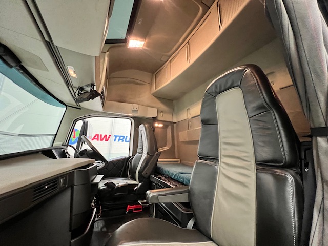 Volvo FH 500 6×2 Sleeper Cab Tractor Unit