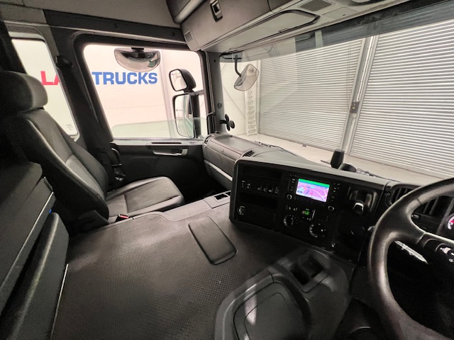 Scania P250 4×2 Sleeper Cab Box Van