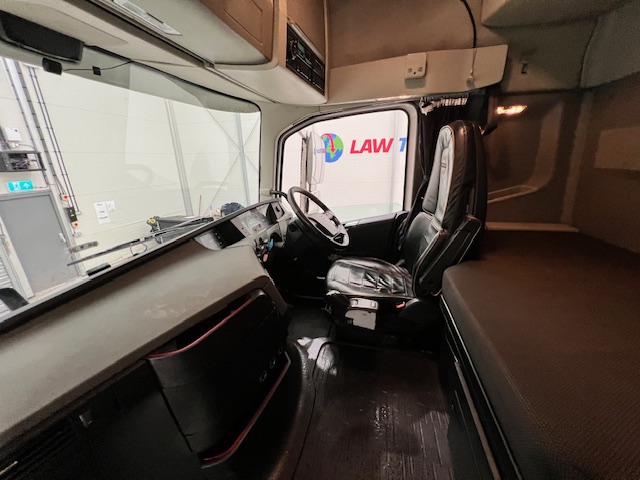 Volvo FH 500 6×2 Midlift Tractor Unit