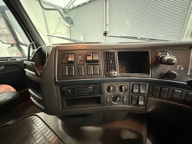 Volvo FH 500 6×2 Midlift Tractor Unit