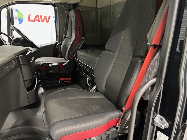Volvo FH 500 6×2 Midlift Tractor Unit