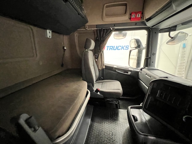 Scania R450 6×2 Rear Lift Highline Tractor Unit PTO