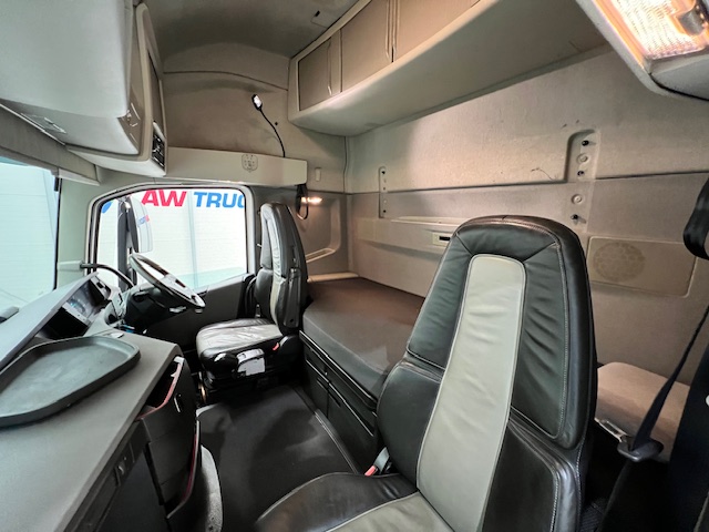 Volvo FH 500 6×2 Midlift Tractor Unit