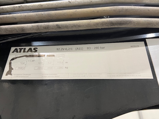 Scania R420 8×2 Rear Lift Brick Grab Drawbar