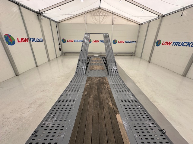 SDC Tri Axle Kicker Vehicle Carrier Lowloader