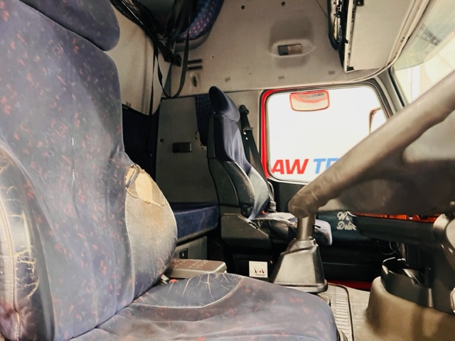 Volvo FH12 420 4×2 GTXL Tractor Unit
