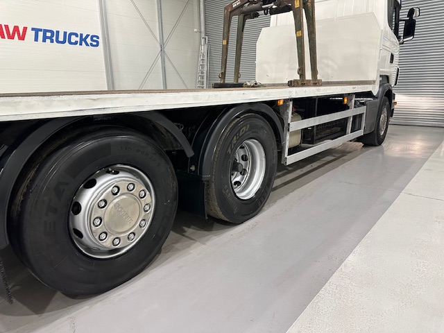 Scania R440 6×2 Rear Lift Brick Grab Drawbar