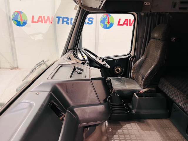 Volvo FH12 420 4×2 Tractor Unit