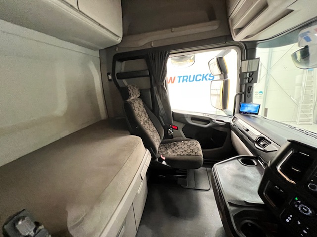 Scania S450 6×2 Midlift Highline Tractor Unit