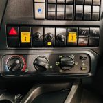Iveco Stralis 310 Euro 6 6×2 Flatbed Brick Grab - thumbnail