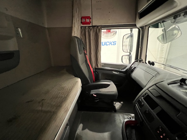 DAF XF 440 6×2 Midlift Tractor Unit PTO