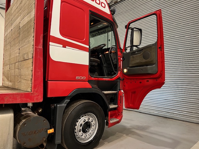 Volvo FH 500 6×2 Rear Lift Flatbed’s Drawbar