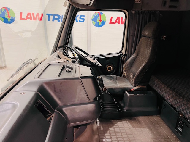 Volvo FH12 420 4×2 Tractor Unit