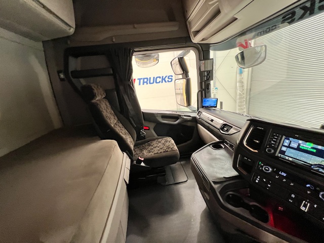 Scania S450 6×2 Midlift Highline Tractor Unit