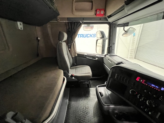 Scania R450 6×2 Rear Lift Highline Tractor Unit PTO