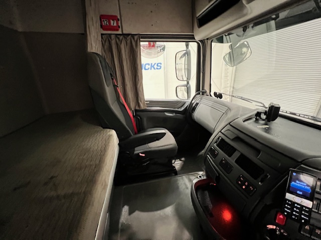 DAF XF 440 6×2 Midlift Tractor Unit PTO