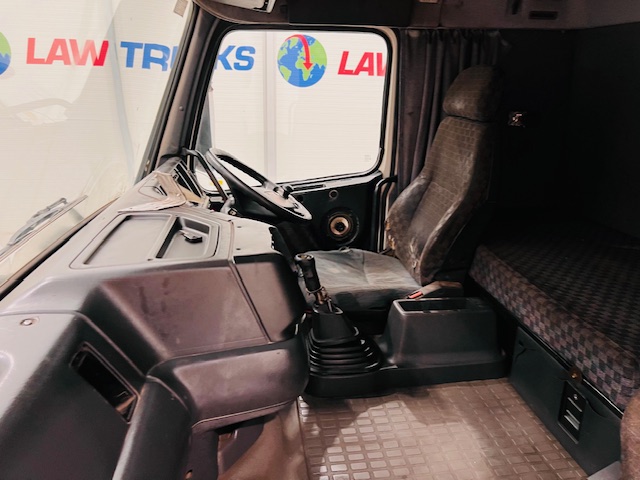 Volvo FH12 420 4×2 Tractor Unit