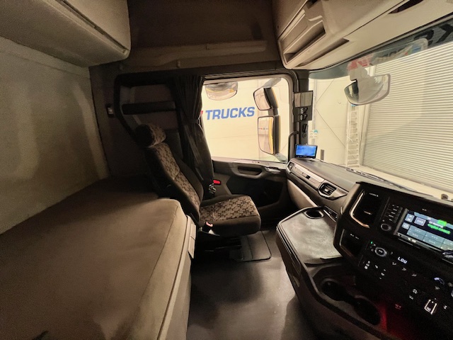 Scania S450 6×2 Midlift Highline Tractor Unit