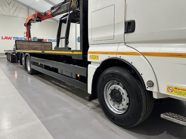 MAN TGX 26.440 6×2 Brick Grab Drawbar
