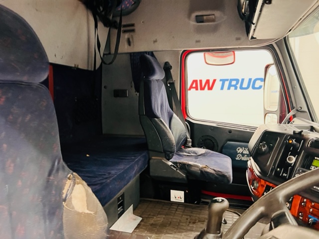 Volvo FH12 420 4×2 GTXL Tractor Unit