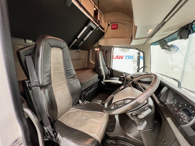 Volvo FH 500 6×2 Midlift Tractor Unit
