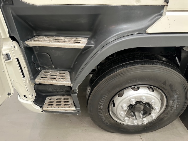 Volvo FH 460 6×2 Midlift Tractor Unit PTO