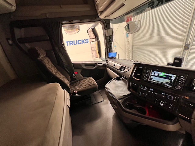 Scania S450 6×2 Midlift Highline Tractor Unit