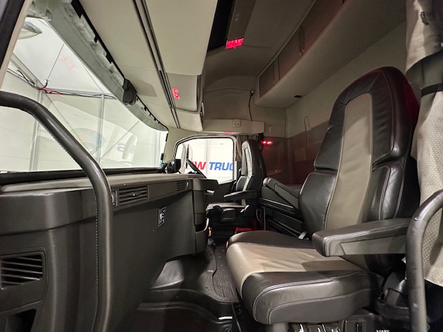 Volvo FH 500 6×2 Midlift Tractor Unit