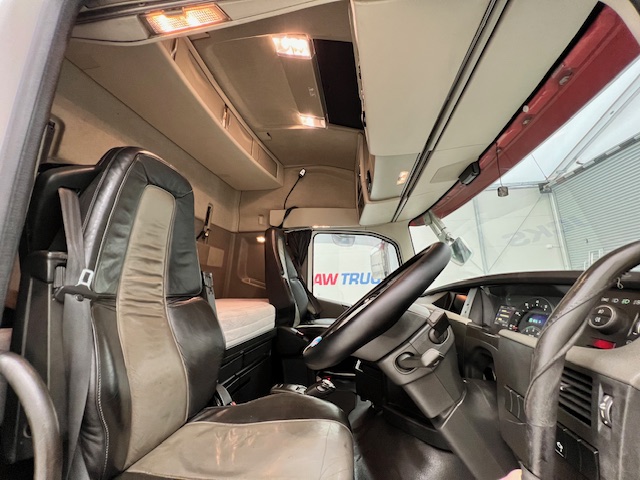 Volvo FH 500 6×2 Midlift Tractor Unit